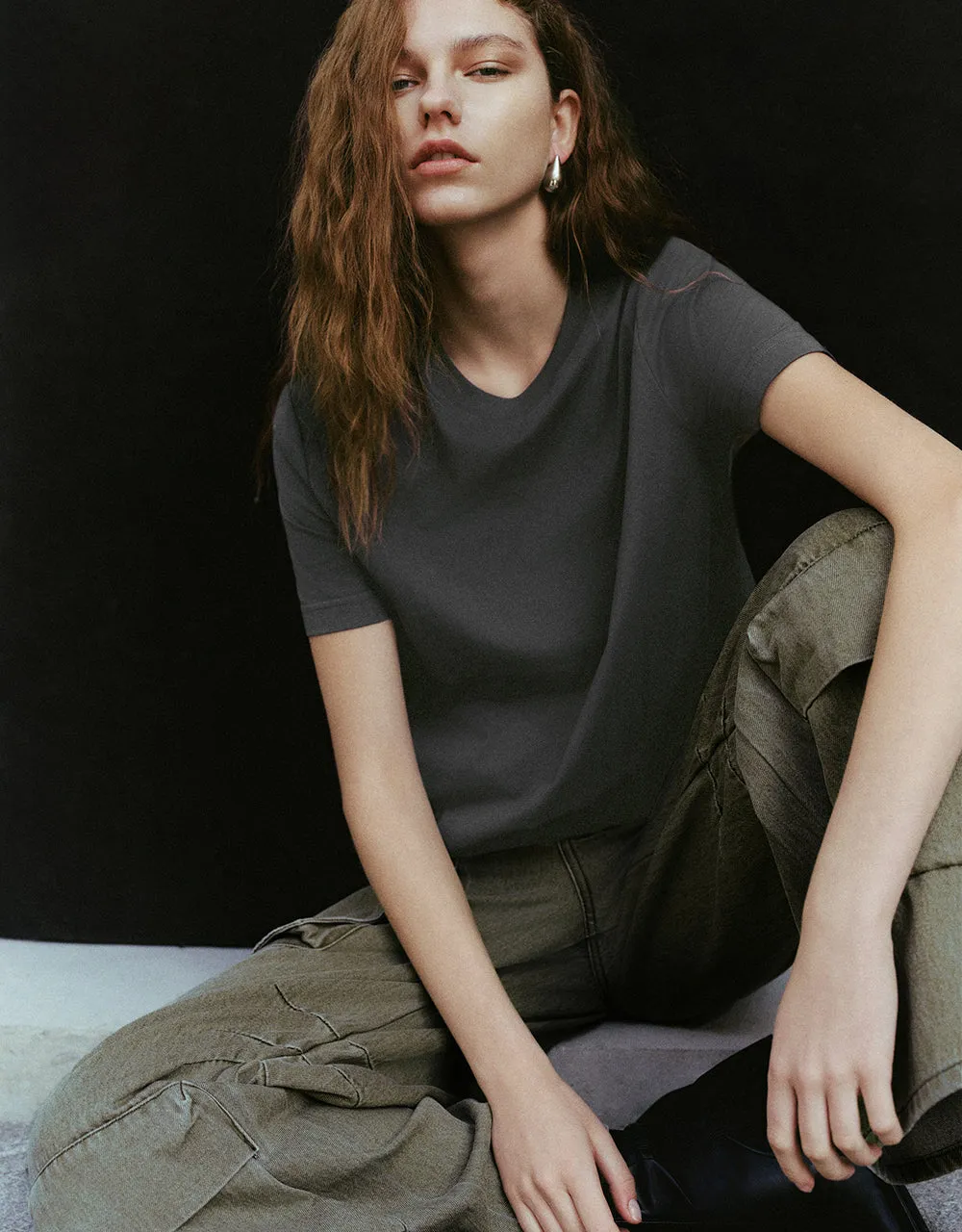 Basic Crew Neck Loose T-Shirt sold by Urban Revivo product image thumbnail 3