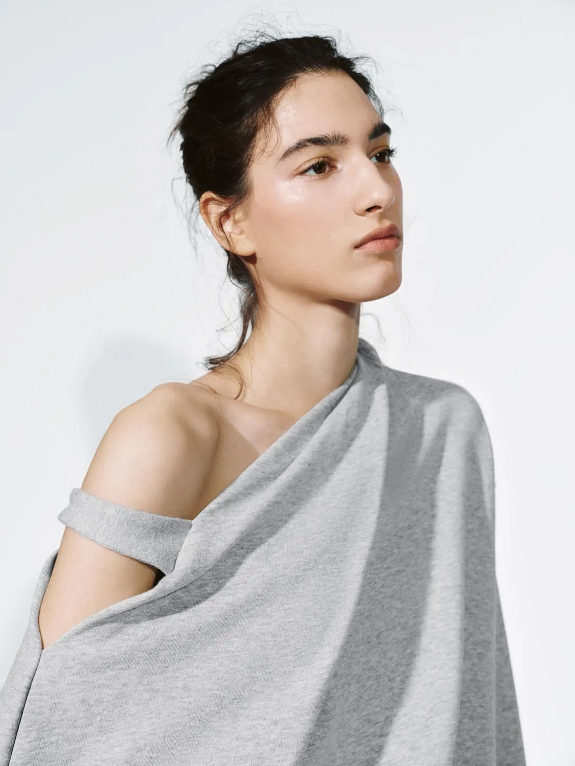 One Shoulder Asymmetric Strappy Sweatshirts sold by Urban Revivo product image thumbnail 3