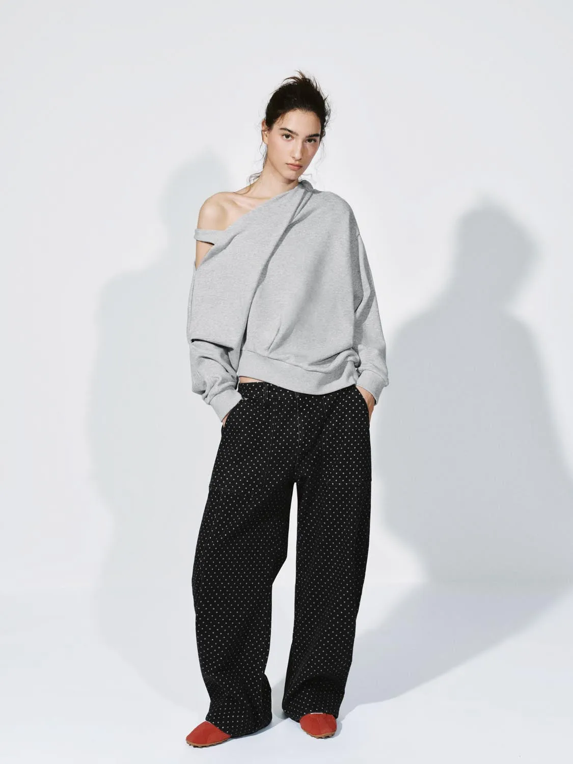 One Shoulder Asymmetric Strappy Sweatshirts sold by Urban Revivo product image thumbnail 4