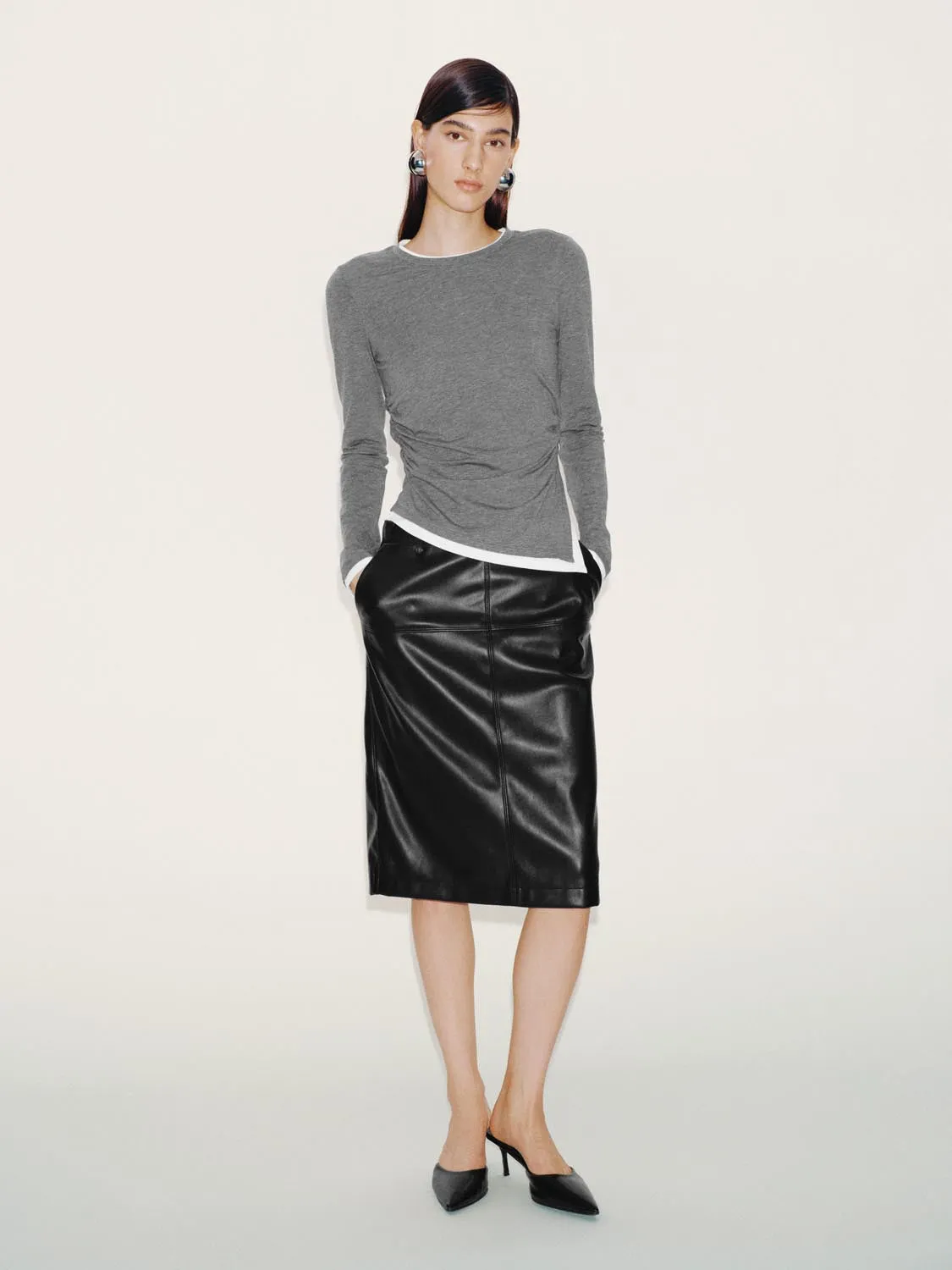 2 In 1 Contrast Ruched Long Sleeve T-Shirts sold by Urban Revivo product image thumbnail 4