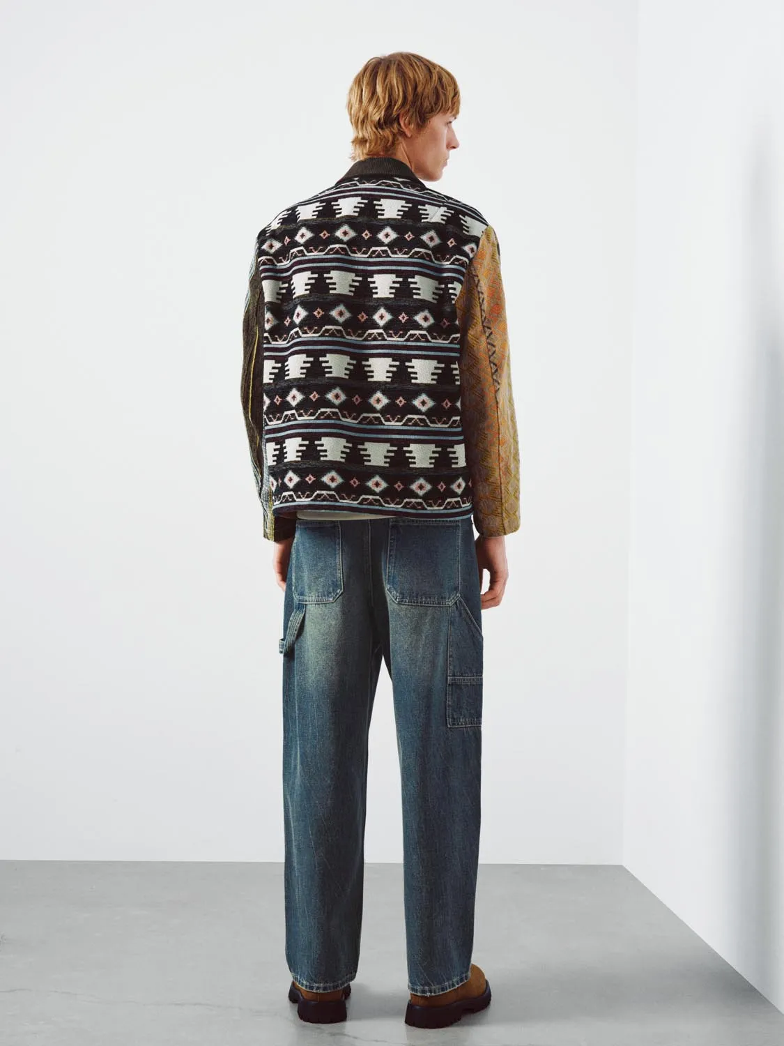 Washed Barrel Leg Jeans sold by Urban Revivo product image thumbnail 4