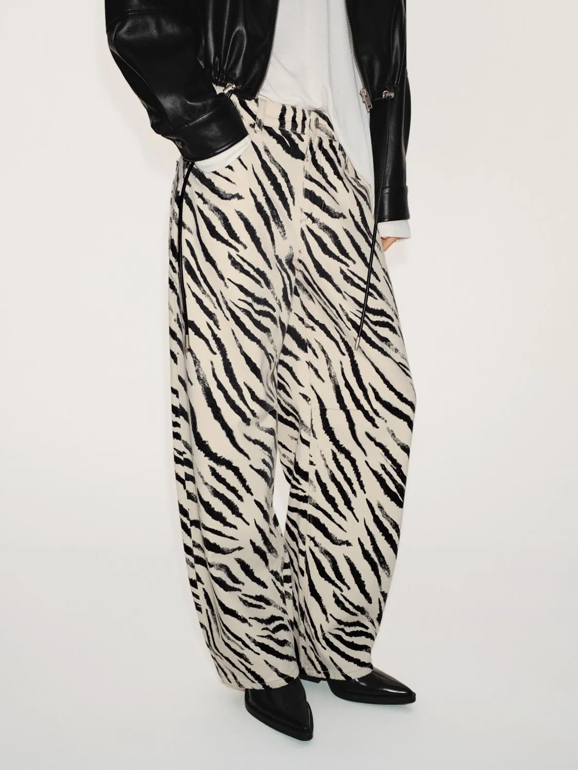 Zebra Print Barrel Leg Jeans sold by Urban Revivo product image thumbnail 3