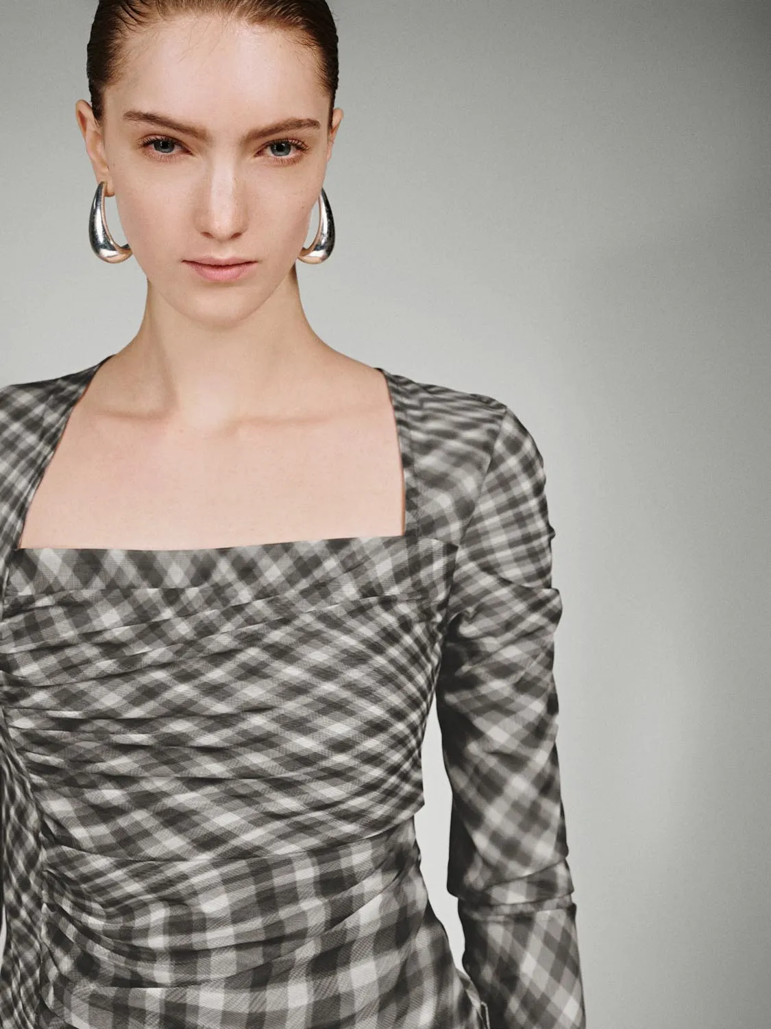 Square Neck Check Long Sleeve T-Shirts sold by Urban Revivo product image thumbnail 3