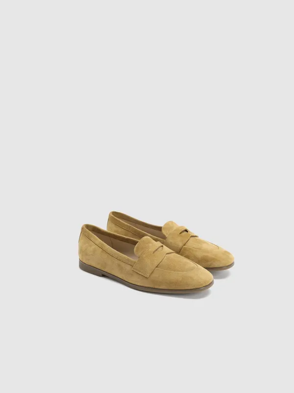 Slip On Penny Loafer Pumps sold by Urban Revivo