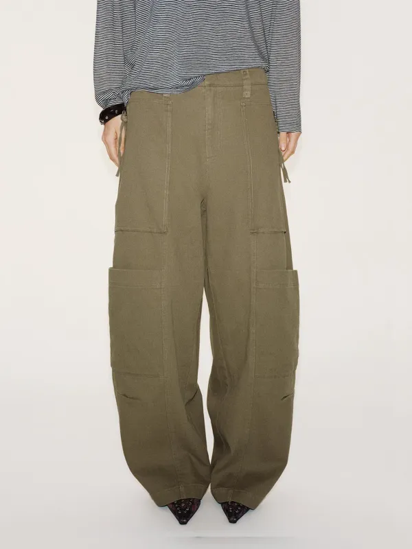 Oversized Cargo Tapered Pants sold by Urban Revivo