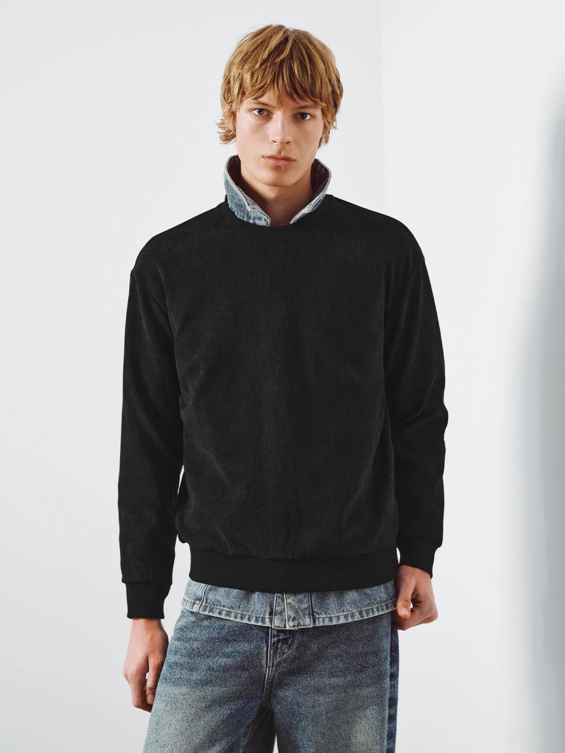 Crew Neck Sweatshirts sold by Urban Revivo product image thumbnail 4