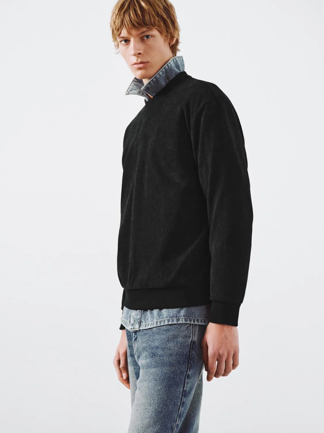 Crew Neck Sweatshirts sold by Urban Revivo product image thumbnail 5