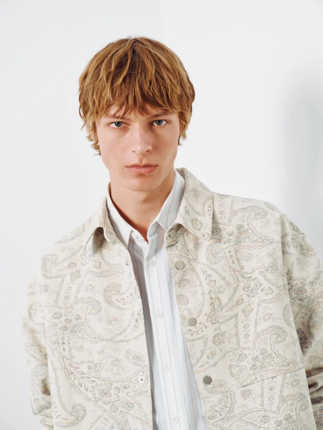Patch Pocket Printed Denim Shirts sold by Urban Revivo product image thumbnail 3