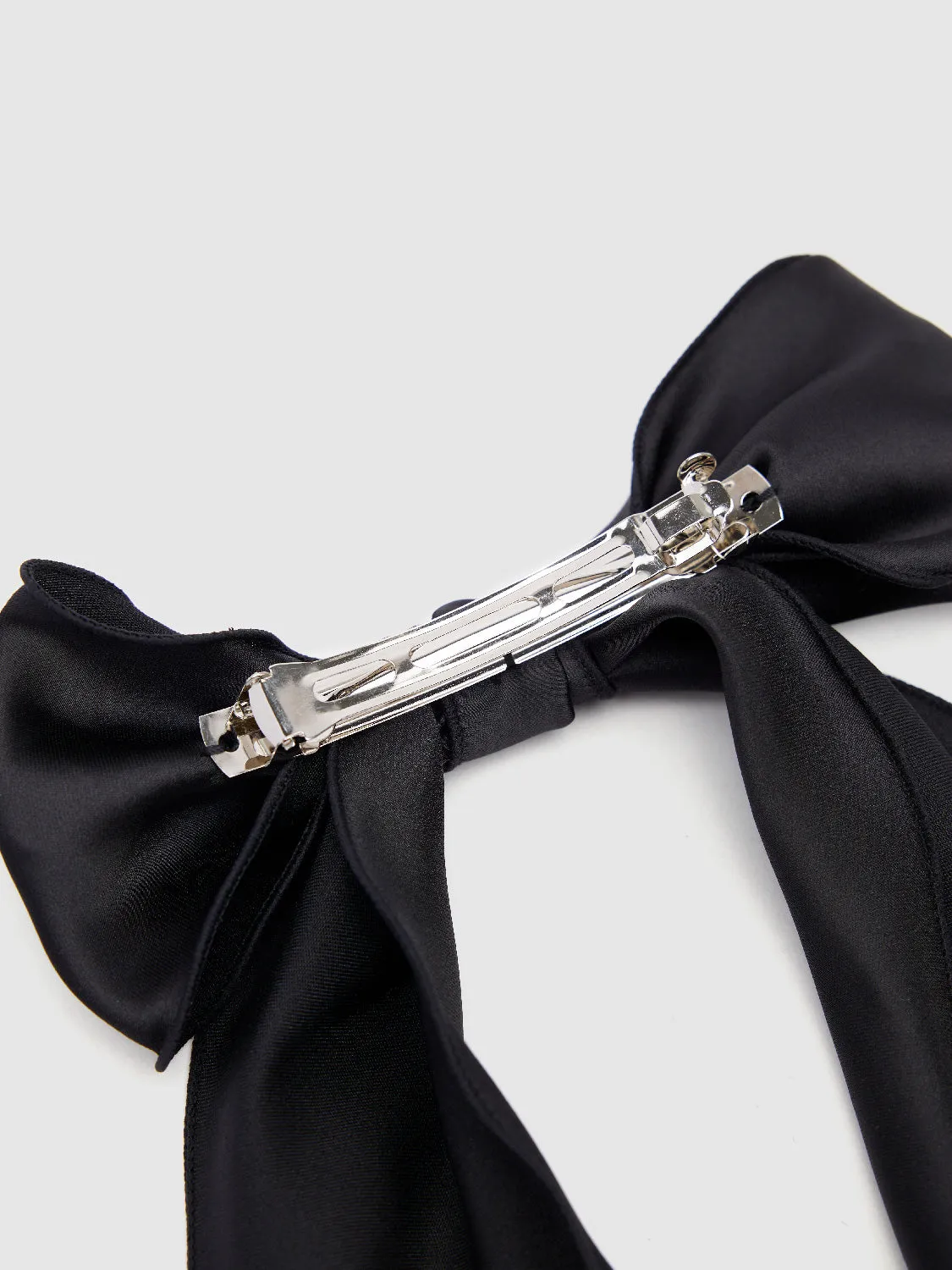 Ribbon Bow Hair Clip sold by Urban Revivo product image thumbnail 5