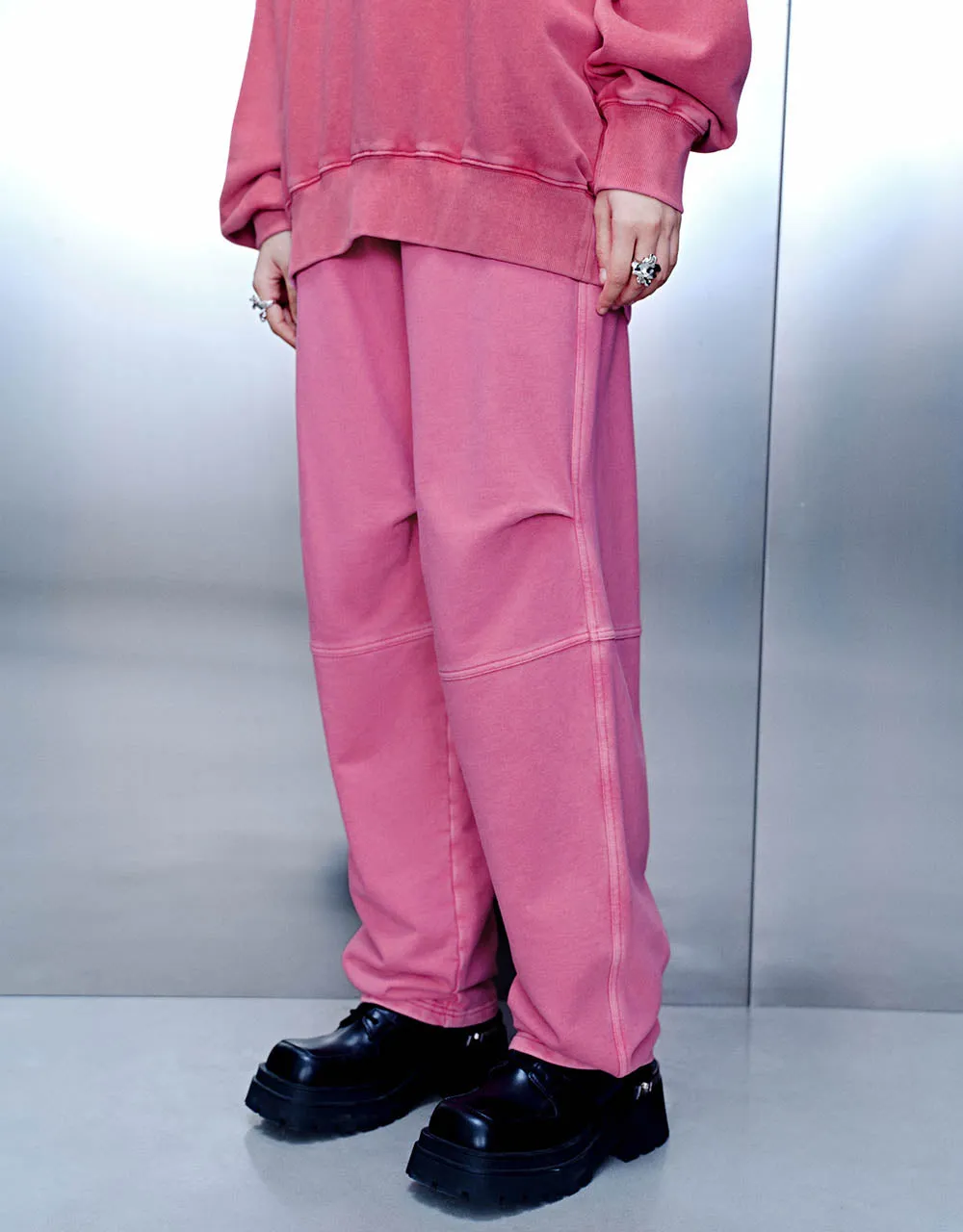 Elastic Waist Knitted Carrot Fit Pants sold by Urban Revivo product image thumbnail 4