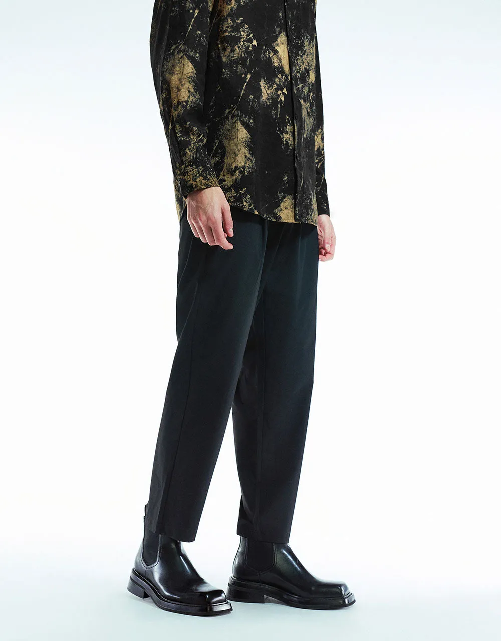 Tailored Straight Pleated Pants sold by Urban Revivo product image thumbnail 4