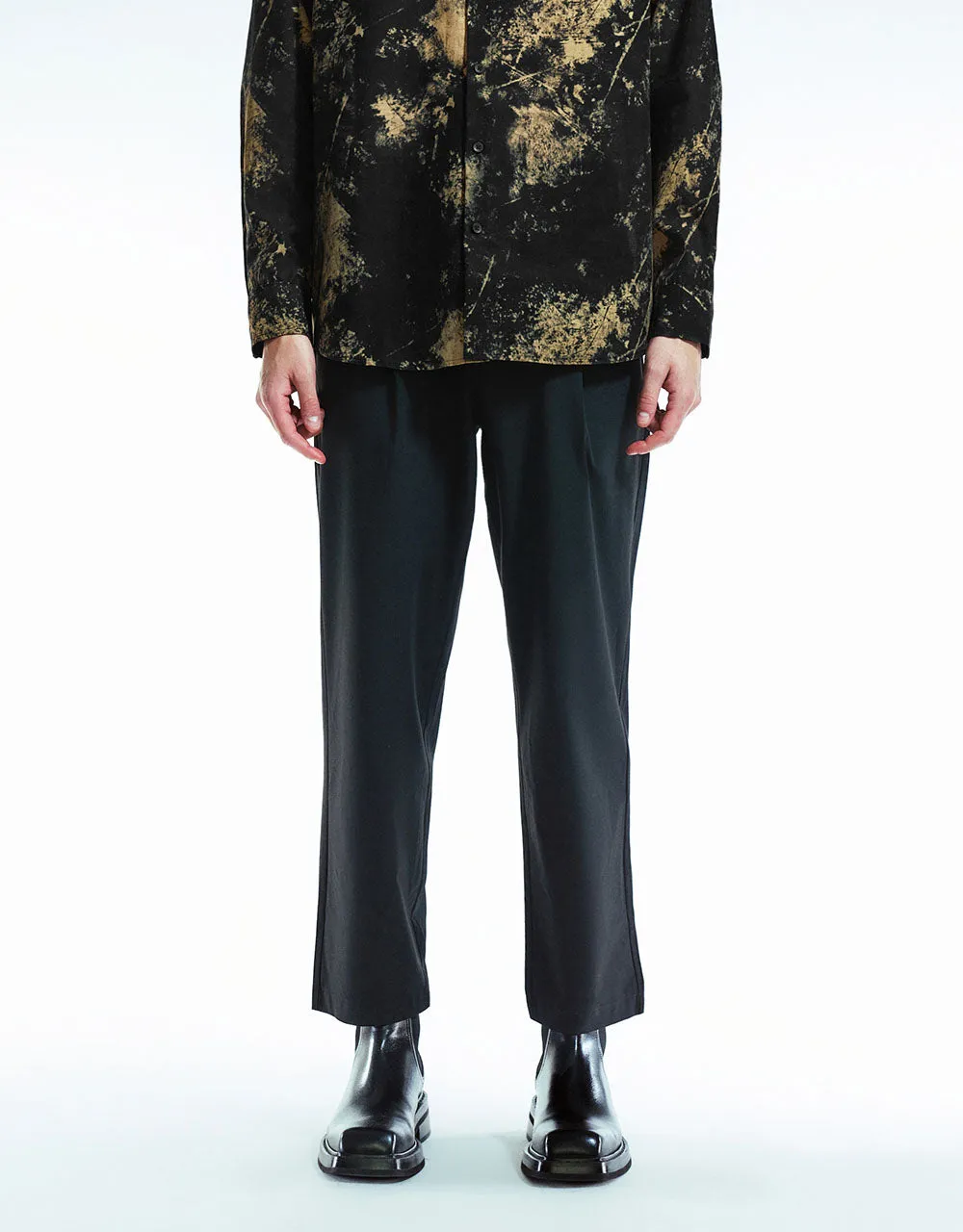 Tailored Straight Pleated Pants sold by Urban Revivo product image thumbnail 2