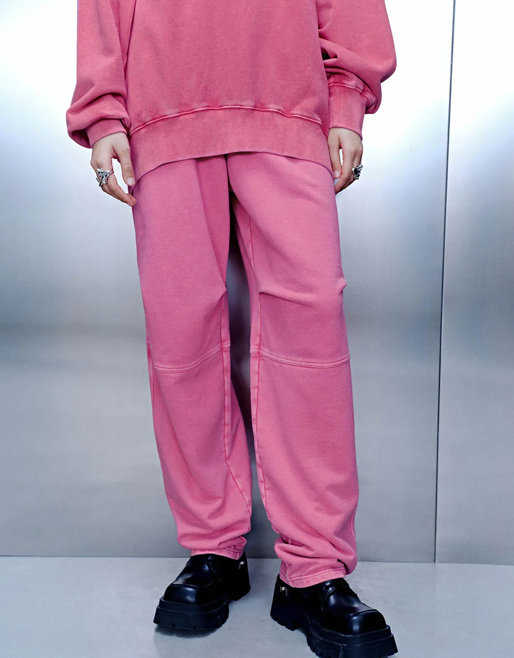 Elastic Waist Knitted Carrot Fit Pants sold by Urban Revivo product image thumbnail 2