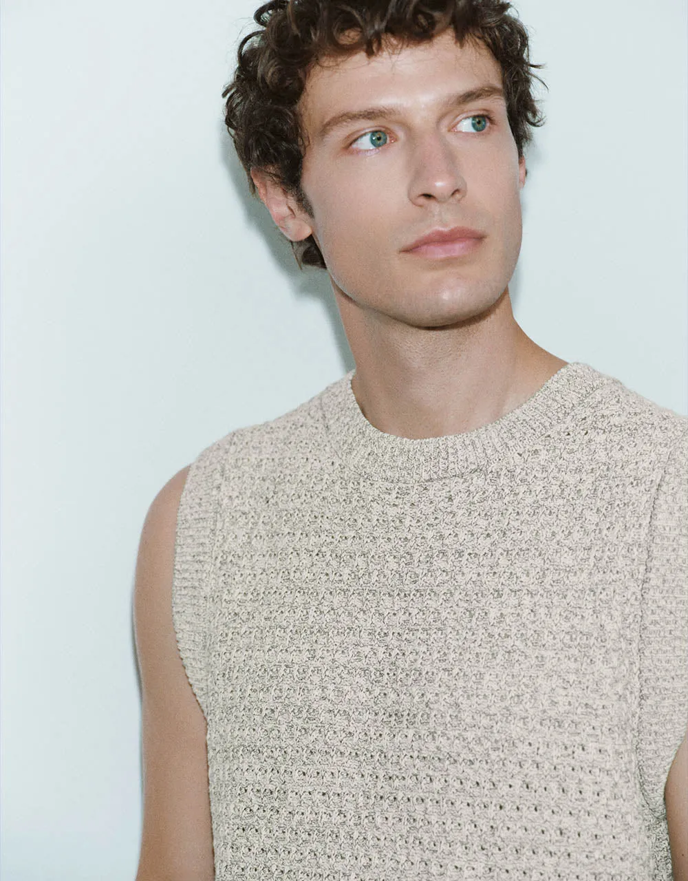 Crew Neck Knitted Tank Top sold by Urban Revivo product image thumbnail 4