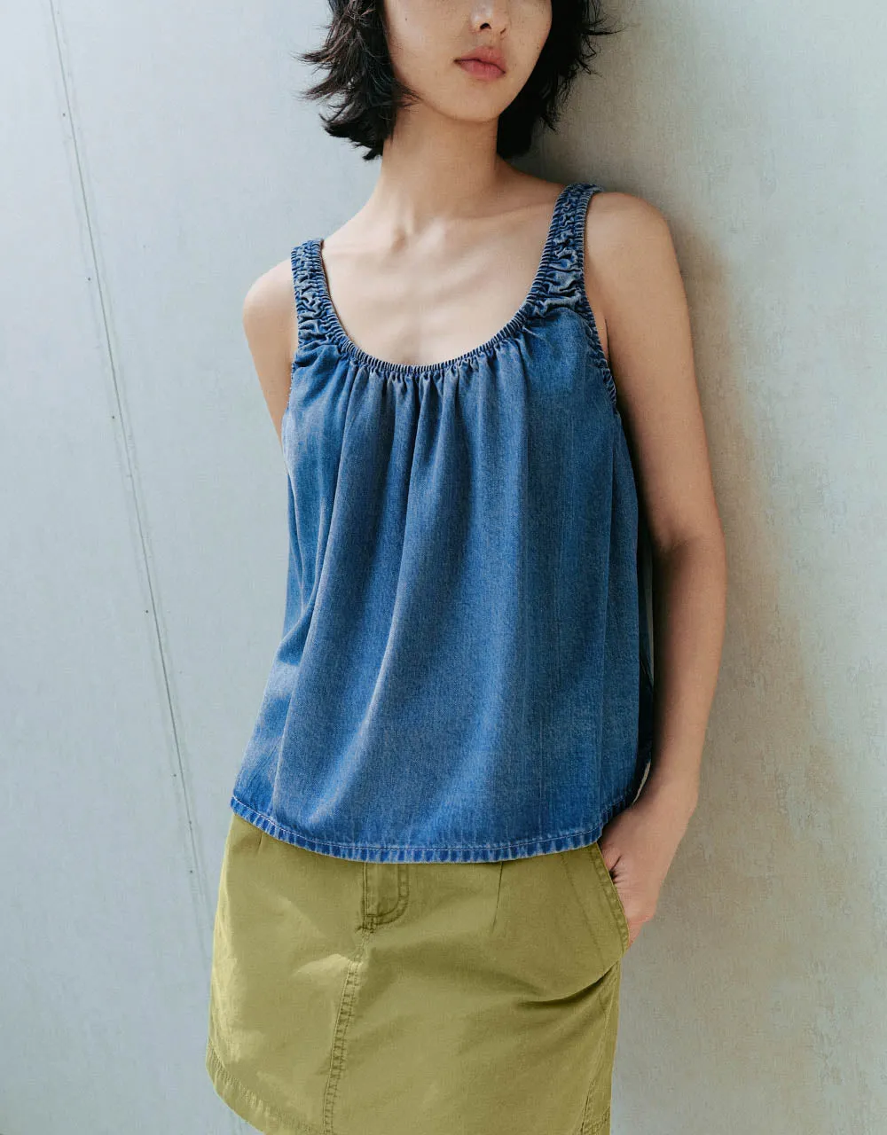 Sleeveless U Neck Denim Blouse sold by Urban Revivo product image thumbnail 2