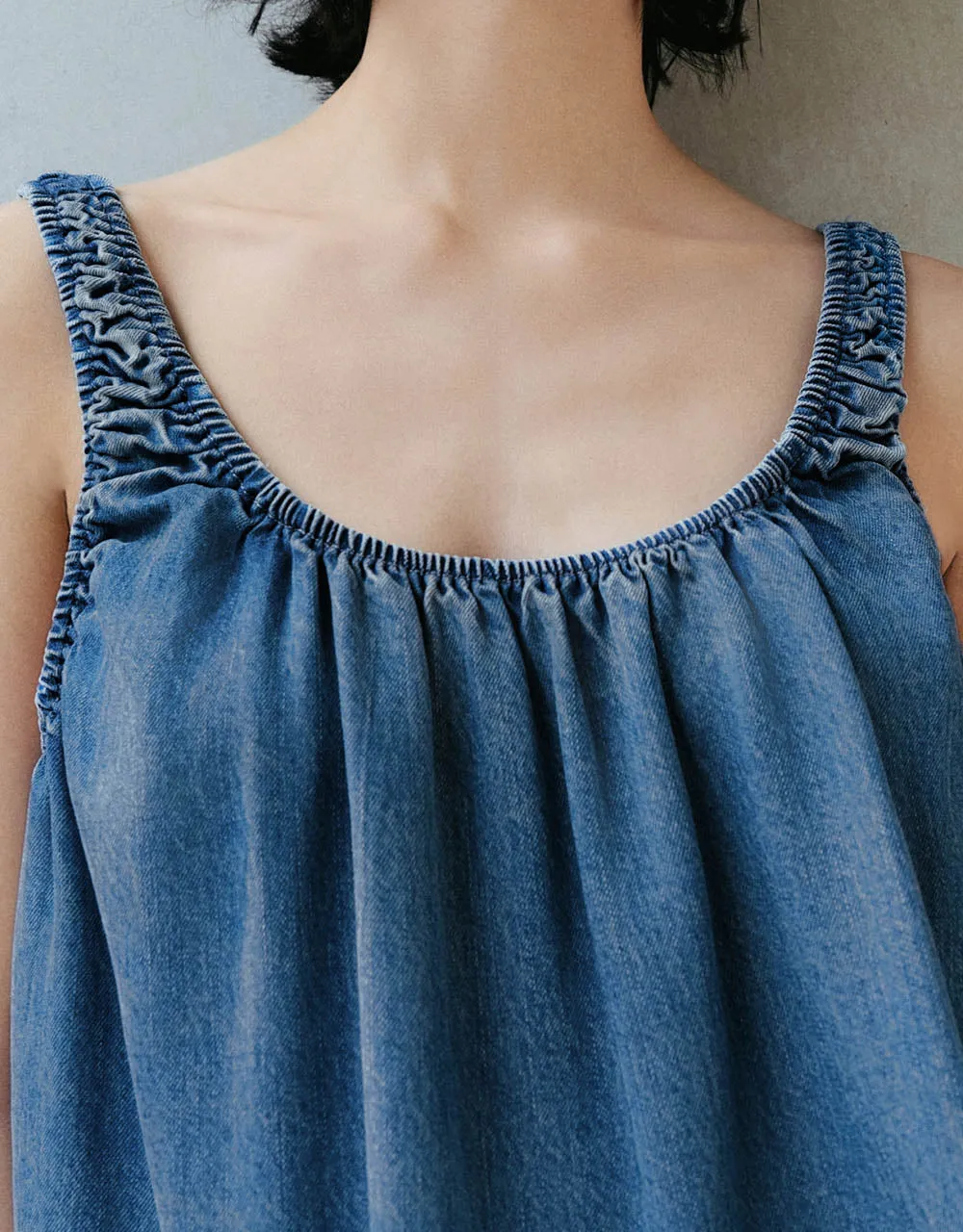 Sleeveless U Neck Denim Blouse sold by Urban Revivo product image thumbnail 4