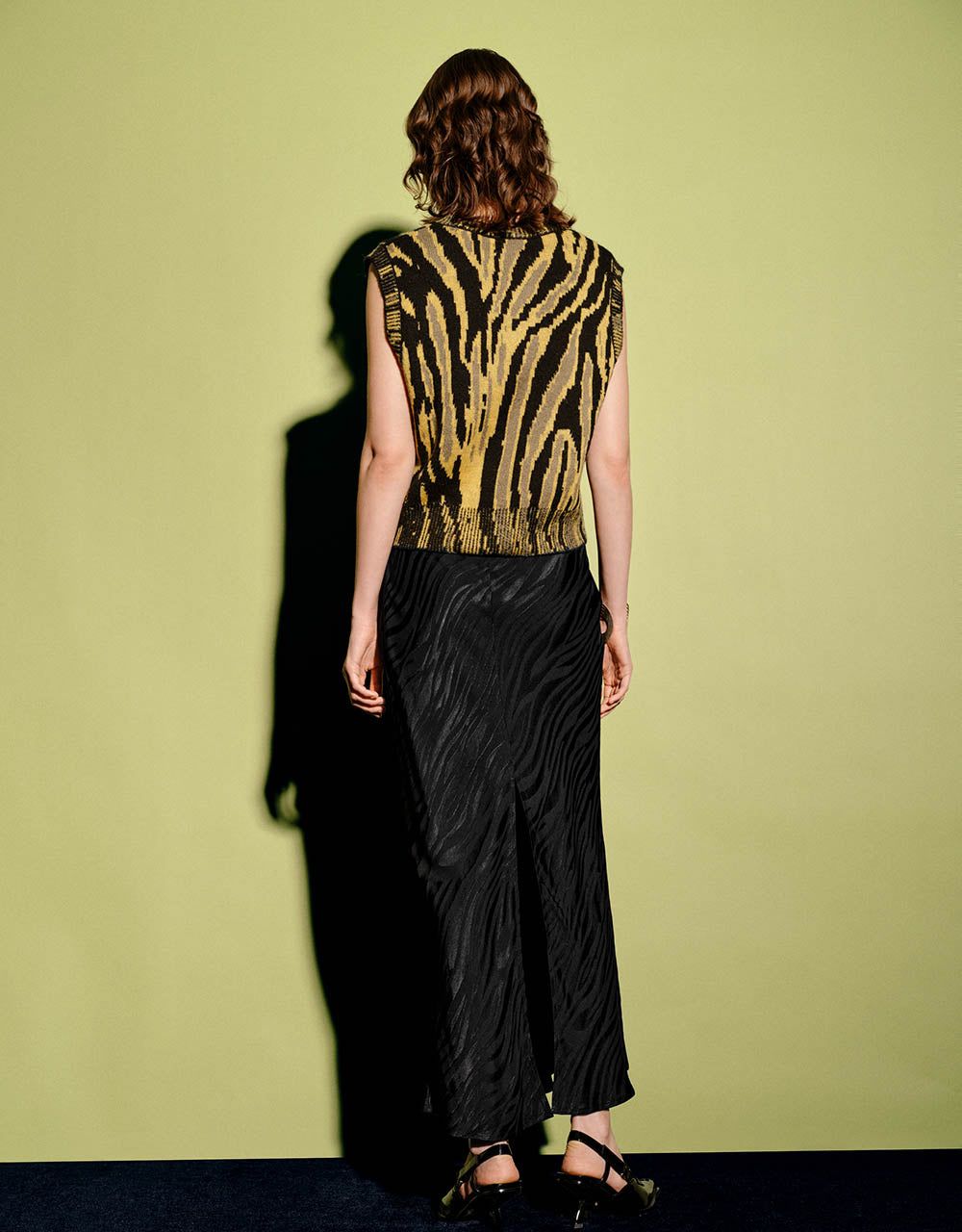 Printed Crew Neck Knitted Vest sold by Urban Revivo product image thumbnail 4