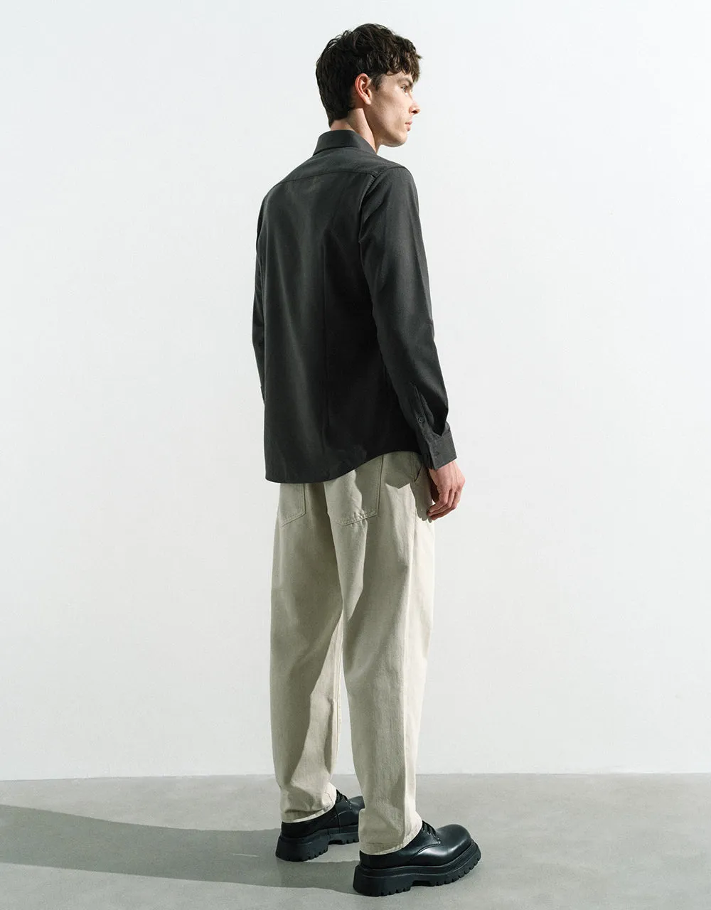 Button Up Straight Shirt sold by Urban Revivo product image thumbnail 4