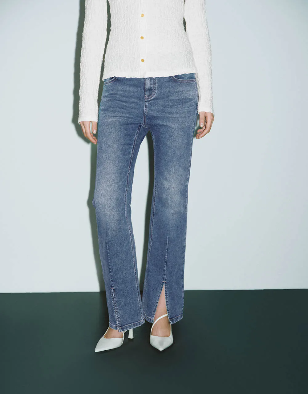 Split Hem Flare Jeans sold by Urban Revivo product image thumbnail 2
