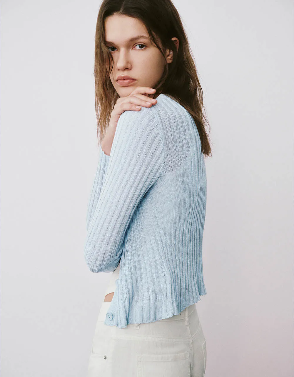 Skinny V-Neck Knitted Cardigan sold by Urban Revivo product image thumbnail 3