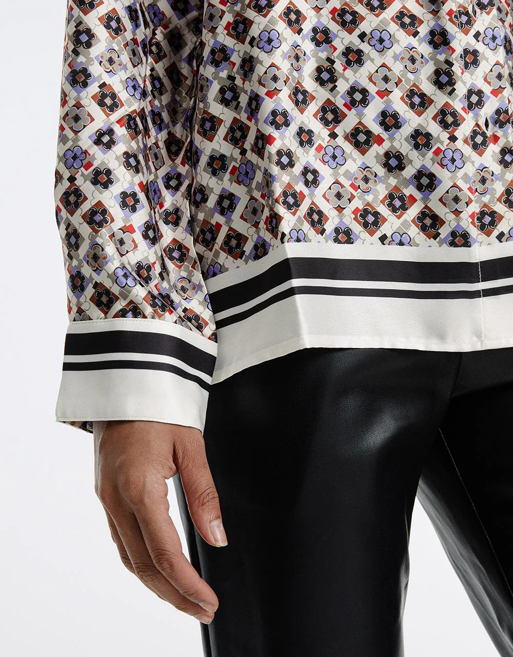 Geometric Button Up Shirt sold by Urban Revivo product image thumbnail 5