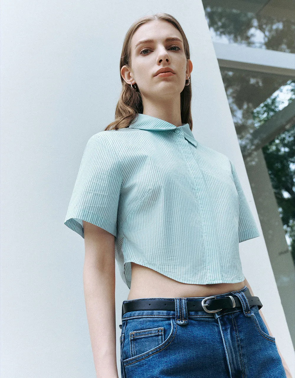 Cropped Loose Shirt sold by Urban Revivo product image thumbnail 3
