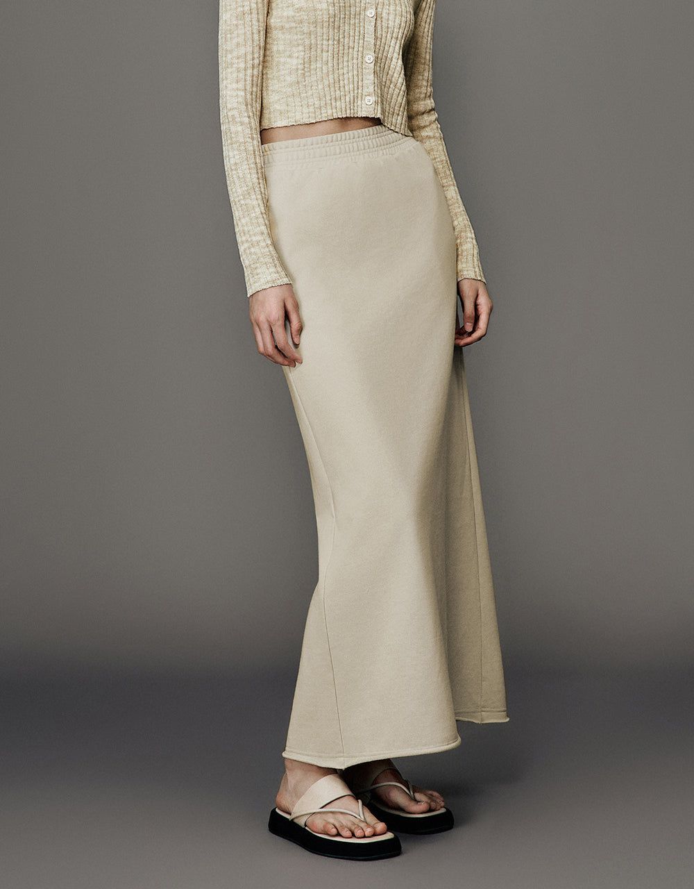 Elastic Waist Maxi Straight Knitted Skirt sold by Urban Revivo product image thumbnail 4