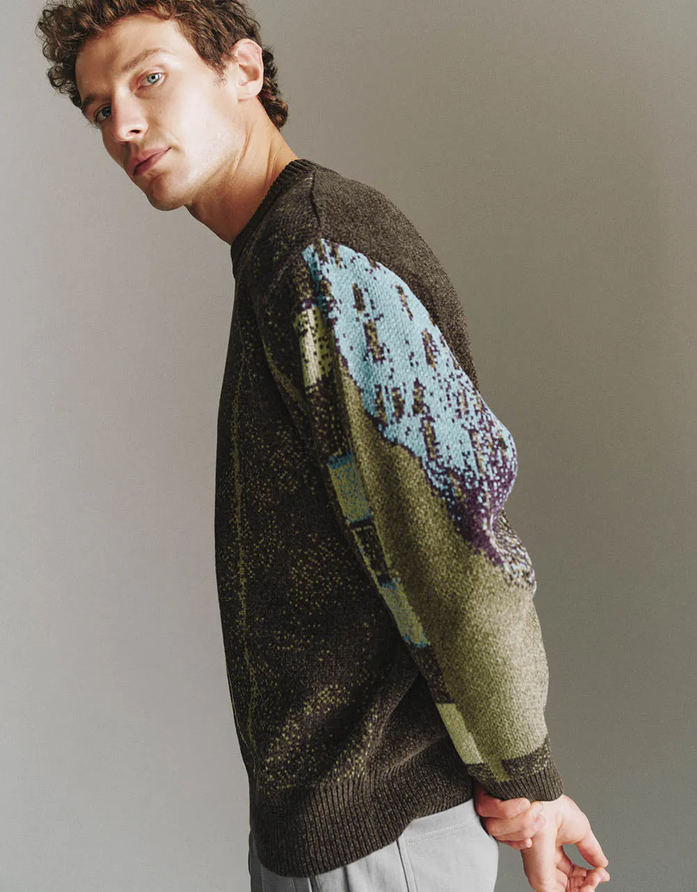 Straight Printed Sweater sold by Urban Revivo product image thumbnail 3