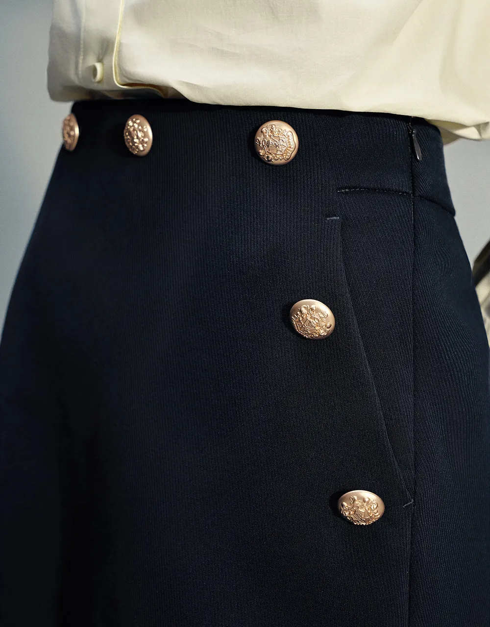 Buttons Décor Glamor Shorts sold by Urban Revivo product image thumbnail 5