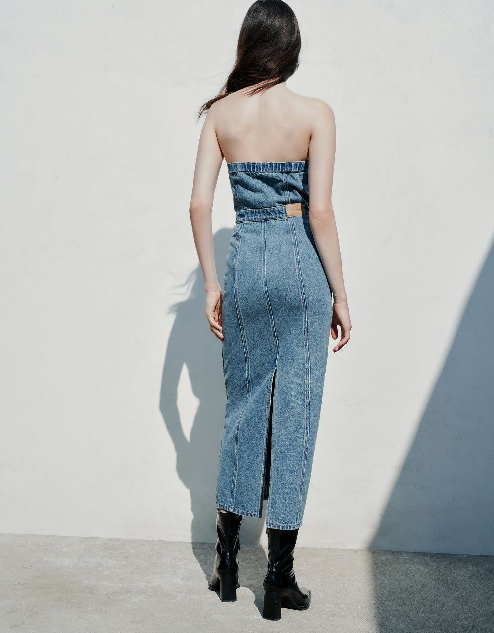 Sleeveless Off-Shoulder Denim Dress sold by Urban Revivo product image thumbnail 4