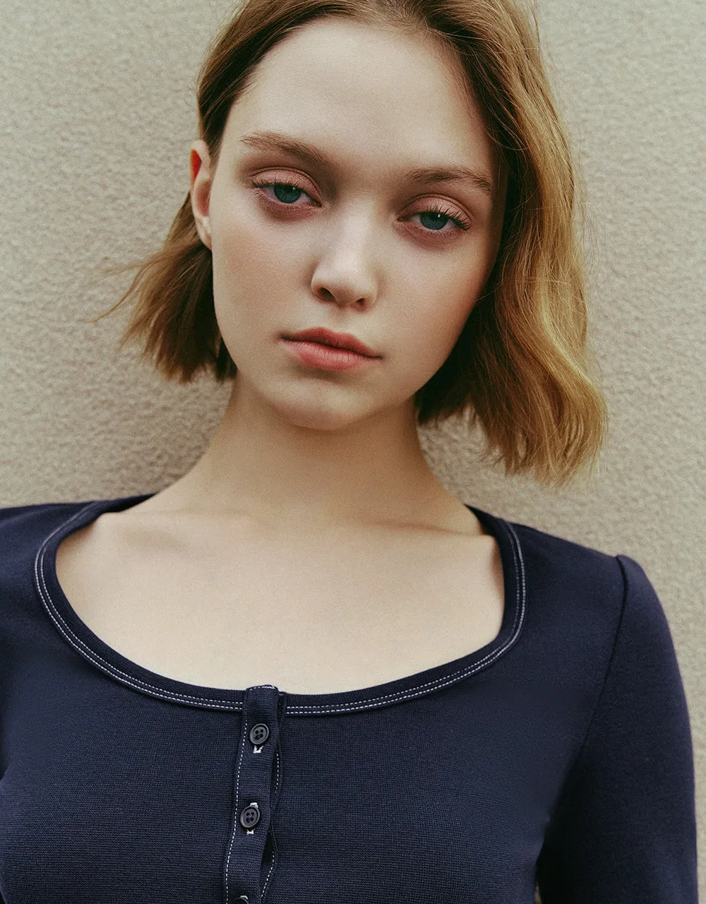 U Neck Skinny T-Shirt sold by Urban Revivo product image thumbnail 4