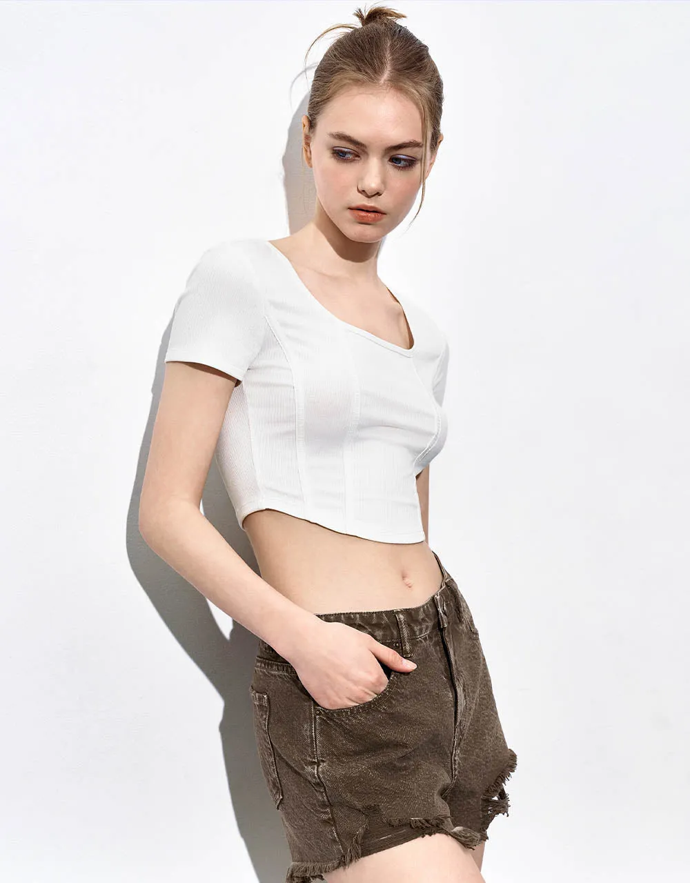 U Neck Skinny T-Shirt sold by Urban Revivo product image thumbnail 3