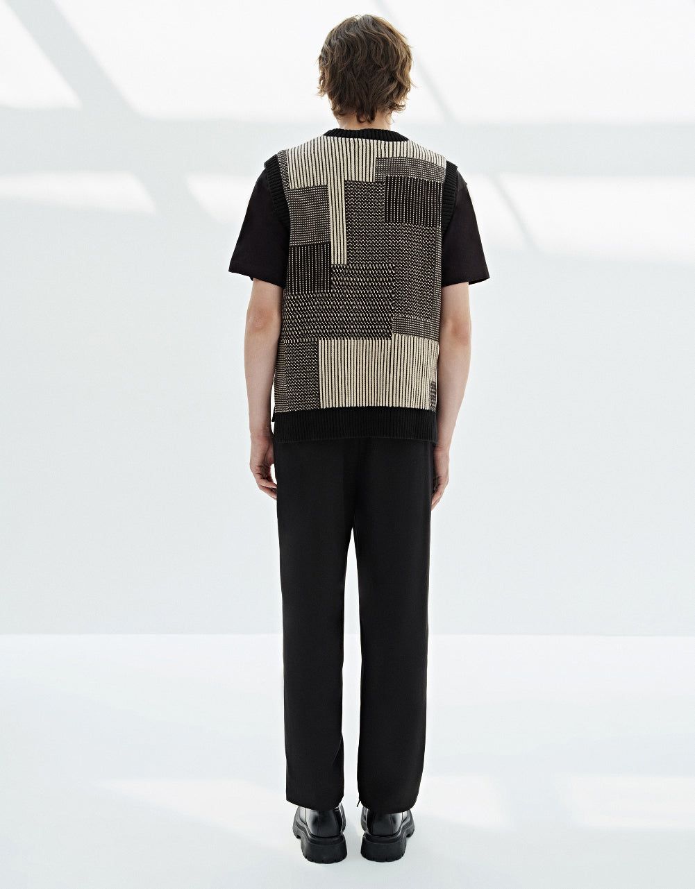 Crew Neck Knitted Vest sold by Urban Revivo product image thumbnail 4