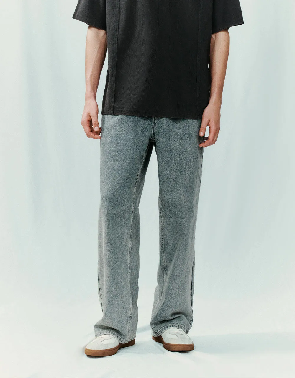 Loose Straight Jeans sold by Urban Revivo product image thumbnail 2