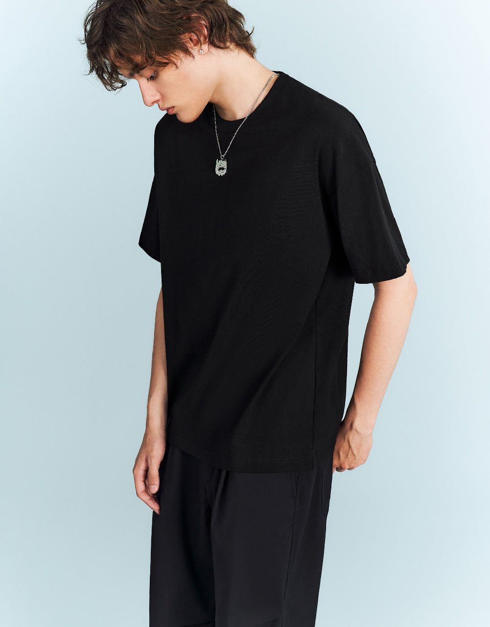 Drop Shoulder Sleeve Crew Neck T-Shirt sold by Urban Revivo product image thumbnail 3