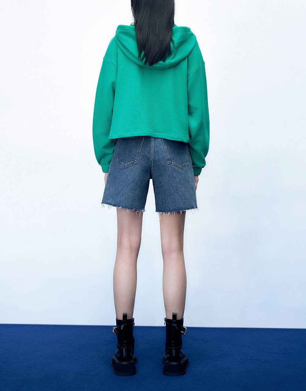 Hooded Loose Sweatshirt sold by Urban Revivo product image thumbnail 4