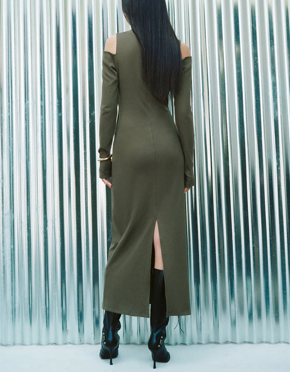 Cold Shoulder Ruched Straight Dress sold by Urban Revivo product image thumbnail 5