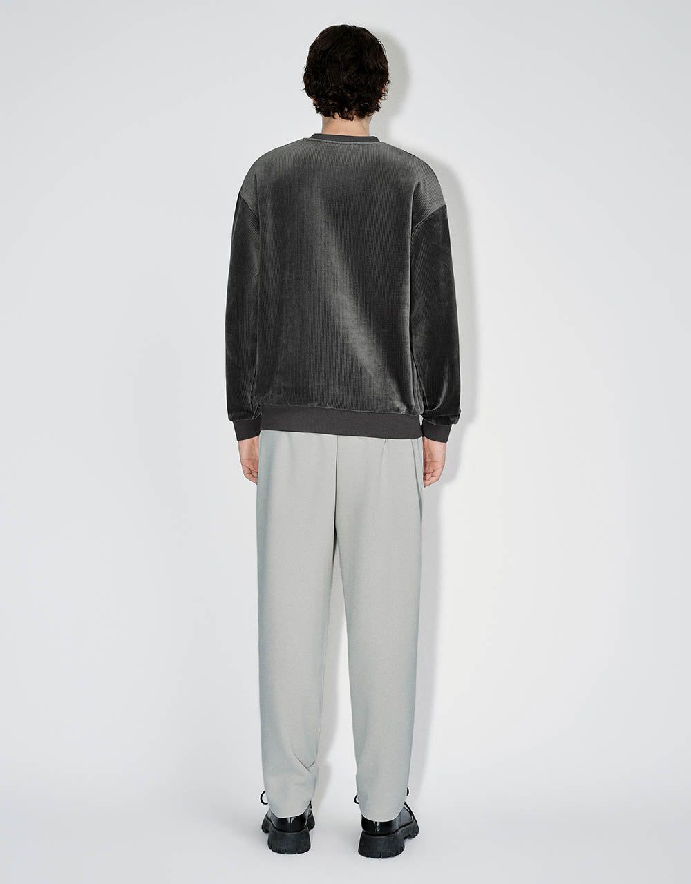 Letter Printed Crew Neck Sweatshirt sold by Urban Revivo product image thumbnail 4