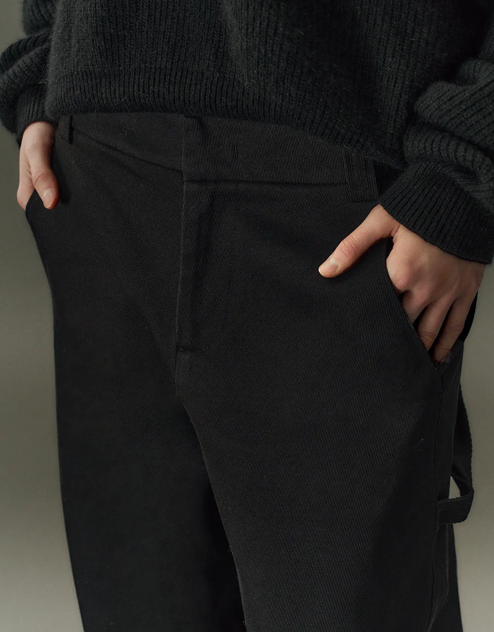 Multi-Pocket Carrot Fit Pants sold by Urban Revivo product image thumbnail 5