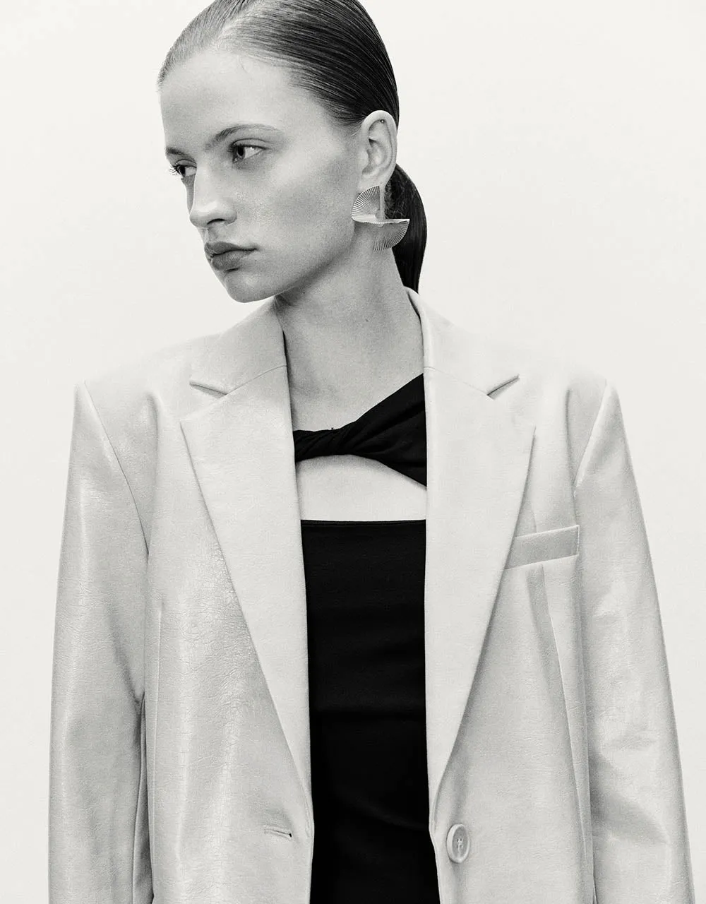 Notch Lapel Vegan Leather Straight Jacket sold by Urban Revivo product image thumbnail 5