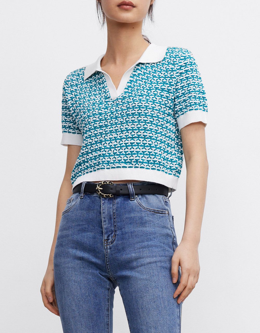 Geo Pattern Contrast Trim Knitted Top sold by Urban Revivo product image thumbnail 5