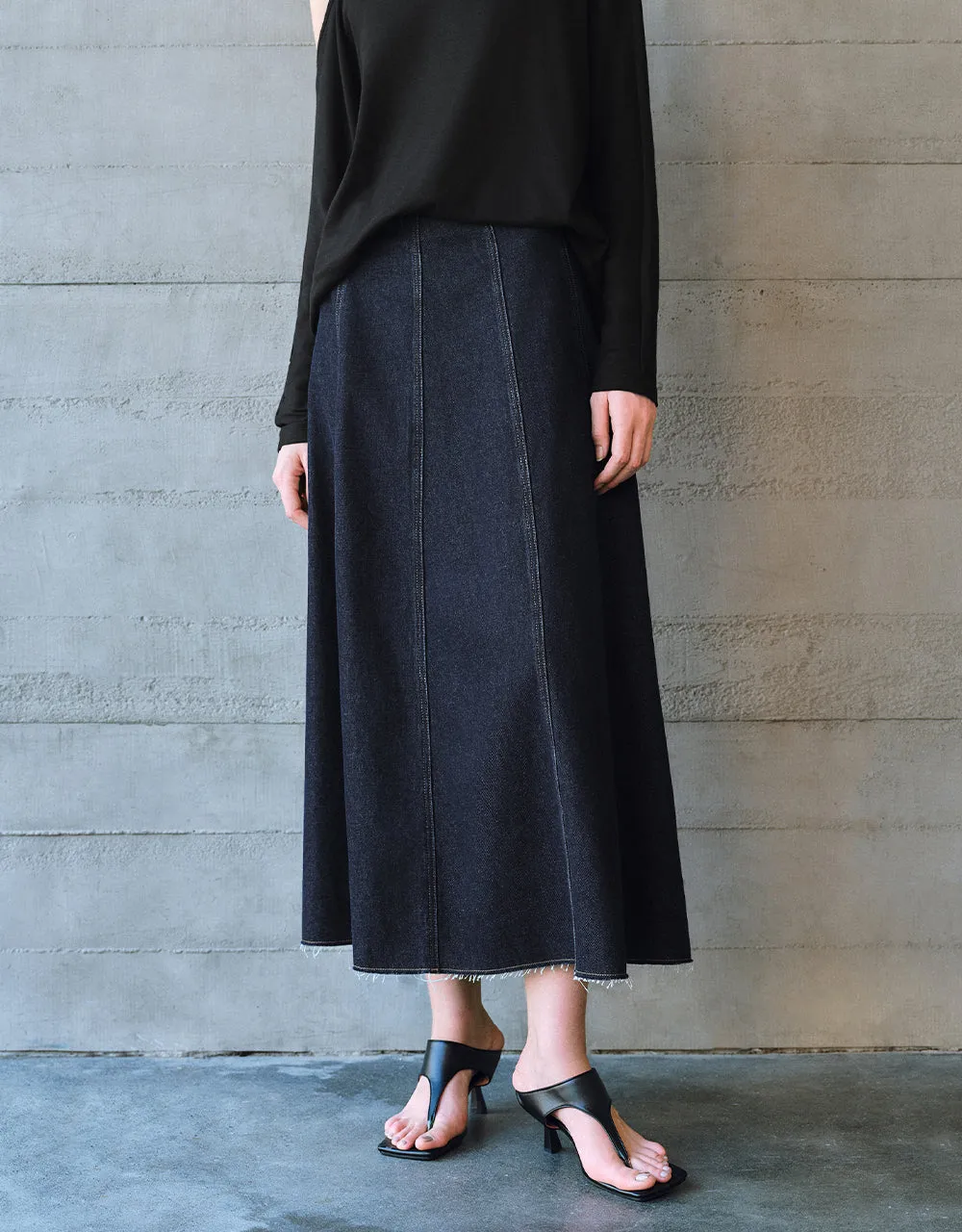Midi Denim Skirt sold by Urban Revivo product image thumbnail 2