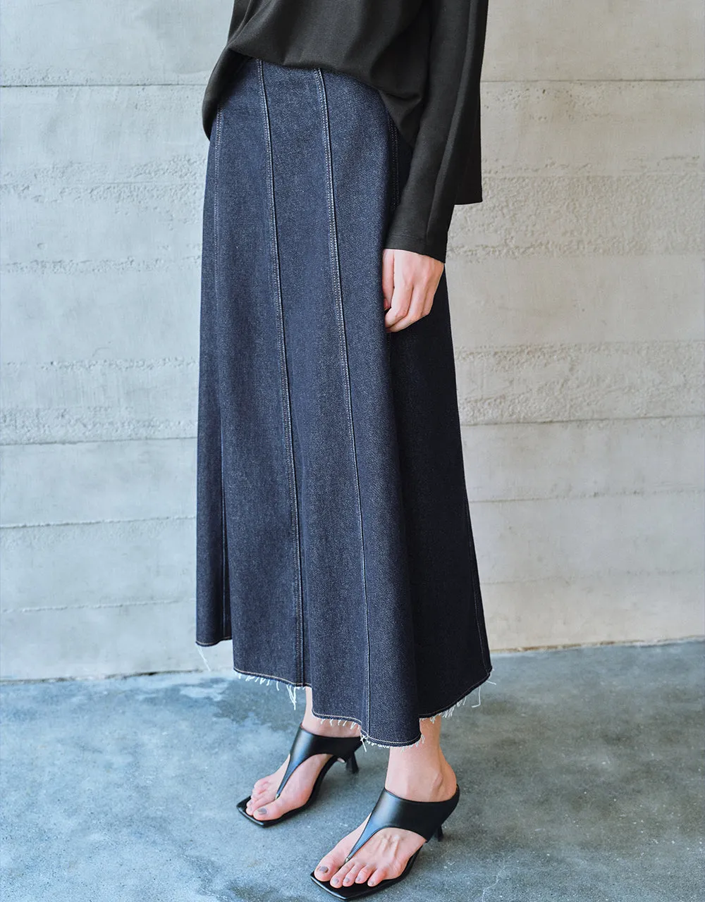 Midi Denim Skirt sold by Urban Revivo product image thumbnail 4