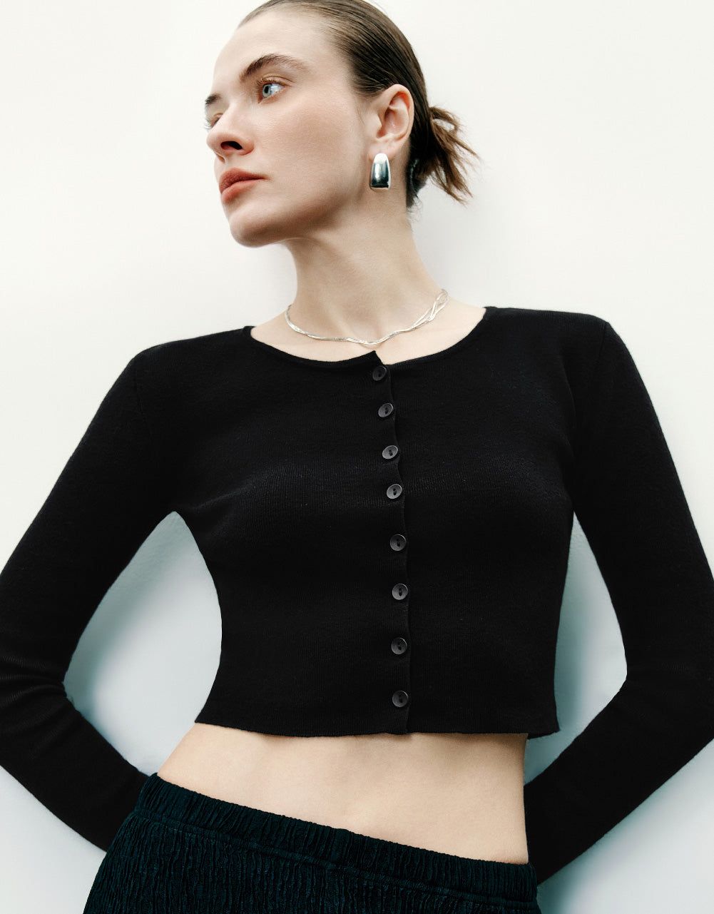 Skinny Crew Neck Knitted Cardigan sold by Urban Revivo product image thumbnail 4