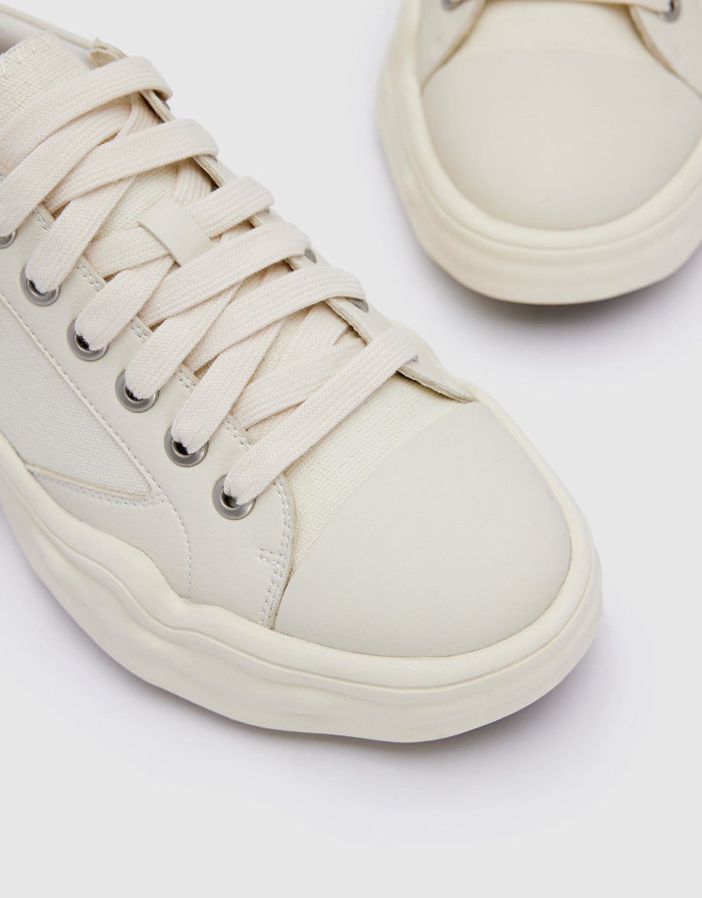 Platform Round Toe Sneakers sold by Urban Revivo product image thumbnail 5