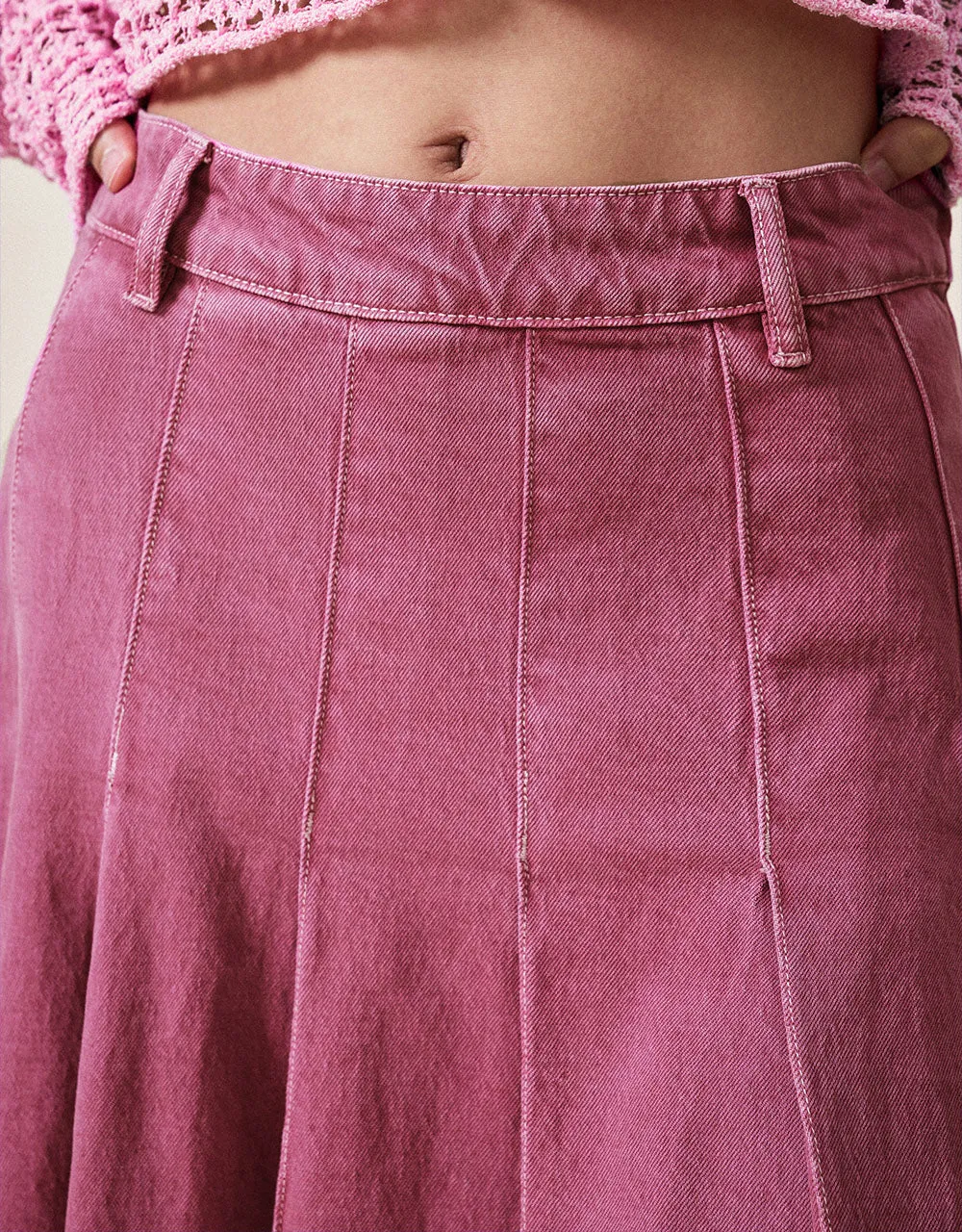 Pleated Midi Denim Skirt sold by Urban Revivo product image thumbnail 5
