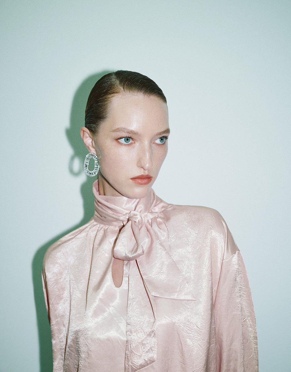 Straight V-Neck Overhead Shirt With Tie sold by Urban Revivo product image thumbnail 5