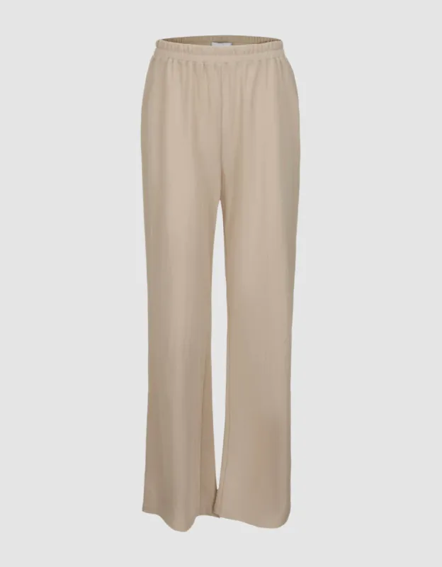 Elastic Waist Knitted Straight Pants sold by Urban Revivo