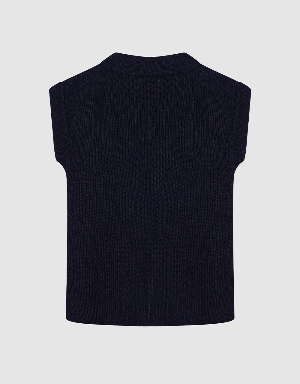 V Neck Sweater Vest sold by Urban Revivo product image thumbnail 4