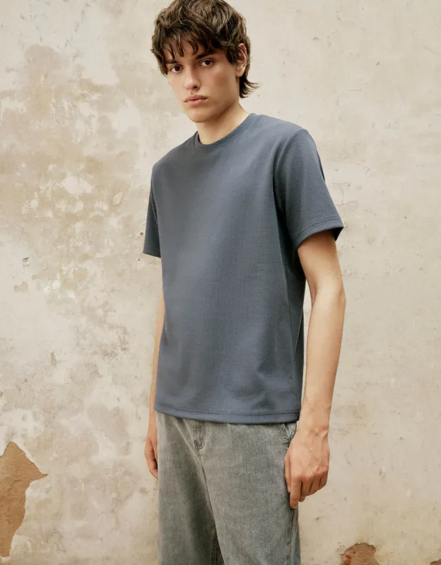 Crew Neck Straight T-Shirt sold by Urban Revivo